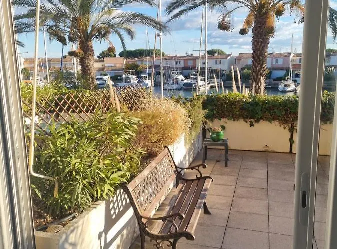 Cap Capistol Studio avec terrasse, vue port