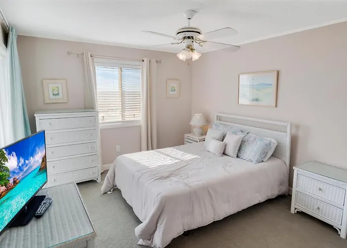 2Br, 2Bath Condo Oceanfront Getaway With Pool