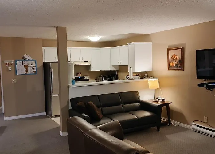 Akiskinook Resort: Lakeside Family Retreat with Diverse Amenities