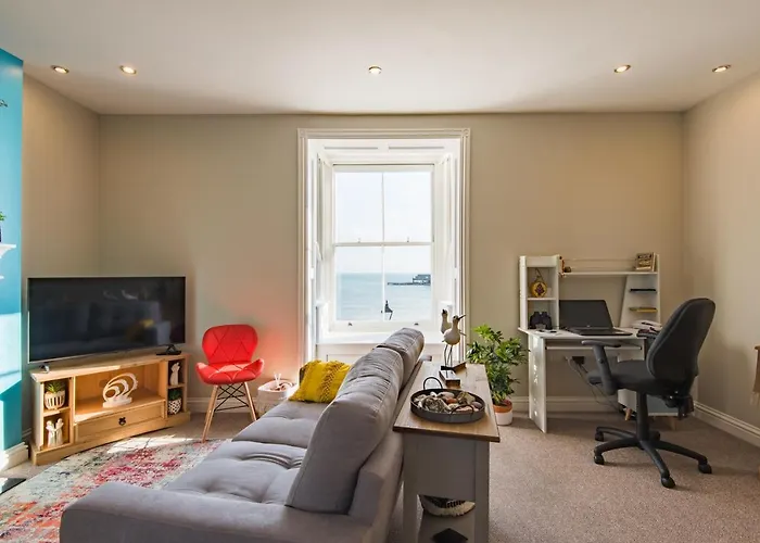 Pier View - Beautiful Sea View Apartment In Deal