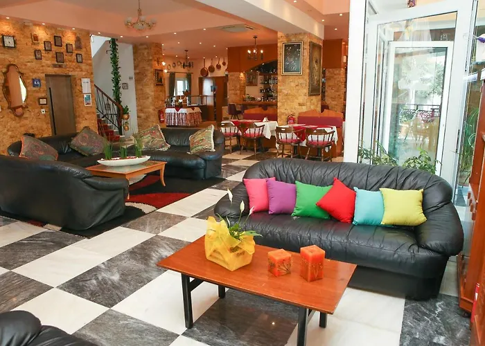 Arte Annapolis Inn