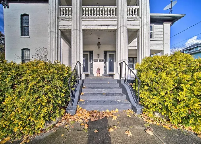 Historic Family Home 2 Mi To Lake Erie & Zoo!