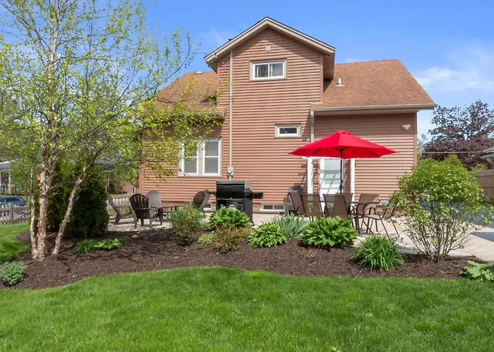 Gorgeous Downtown Bungalow, Walk Everywhere!!!