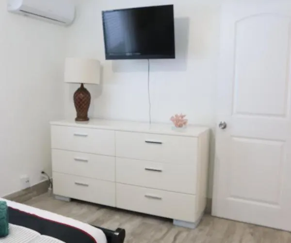 Sii Luxury 1 Bedroom Close To The Beach