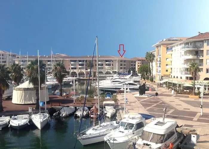 Location Port Frejus, Bord De Mer