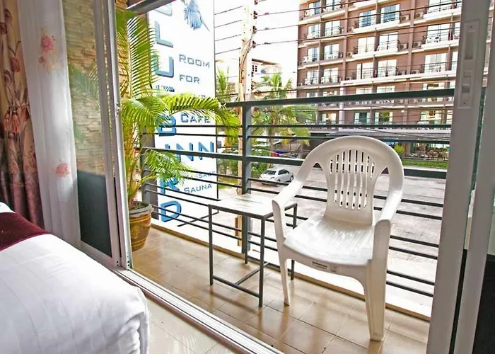 Bluebird Inn Pattaya