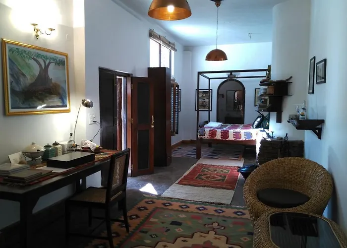 Samira'S Birds & Butterflies Park-Spashram Ganga Beach Retreat