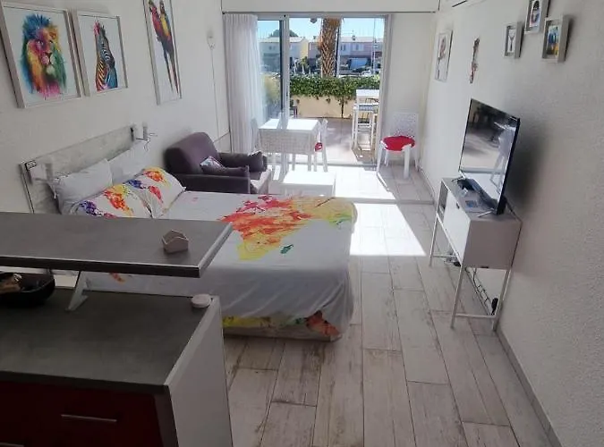 Cap Capistol Studio avec terrasse, vue port