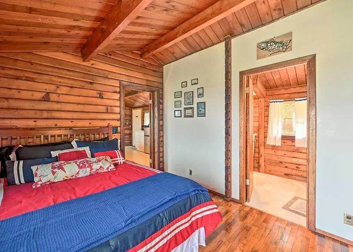 Waterfront Sekiu Escape - 9 Mi To Neah Bay!