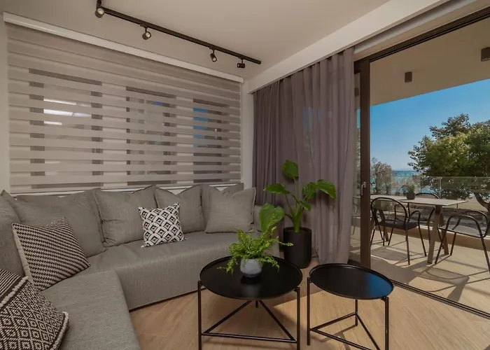 Point Ephemere Beachfront Apartments