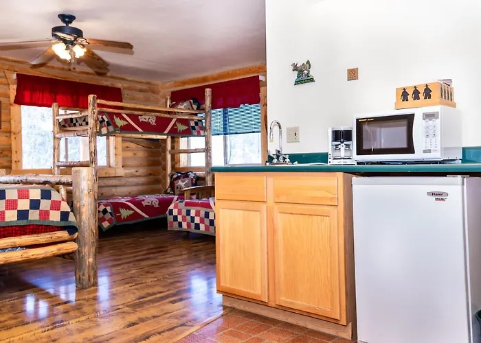 Half Moon Lake Lodge