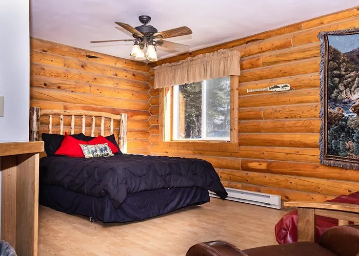 Half Moon Lake Lodge