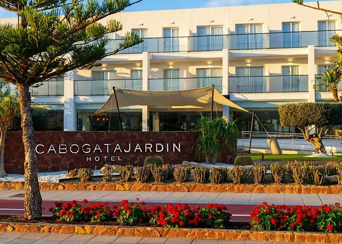 Hotel Cabogata Jardín