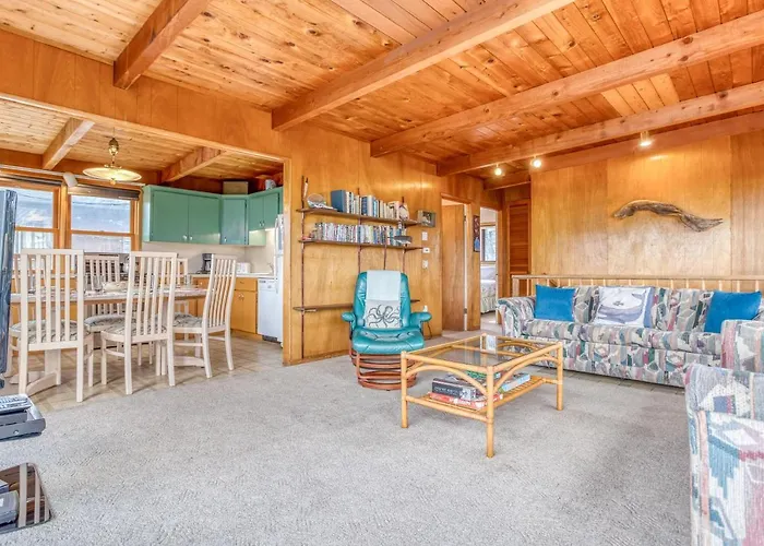 Sea Here - Meredith Lodging