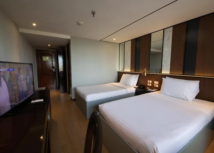 Star Plaza Hotel