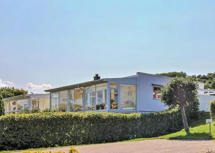 Impresionante Casa En Båstad Con Vistas Al Mar