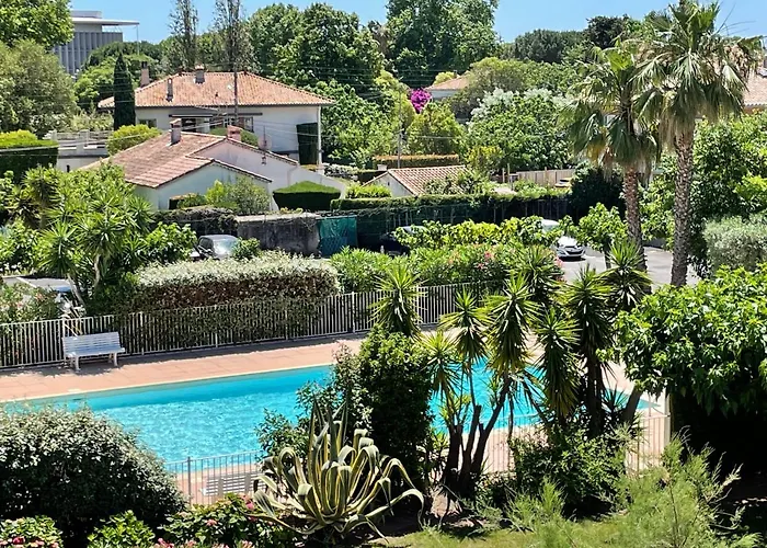 Studio de standing climatisé, avec piscine, proche de la mer