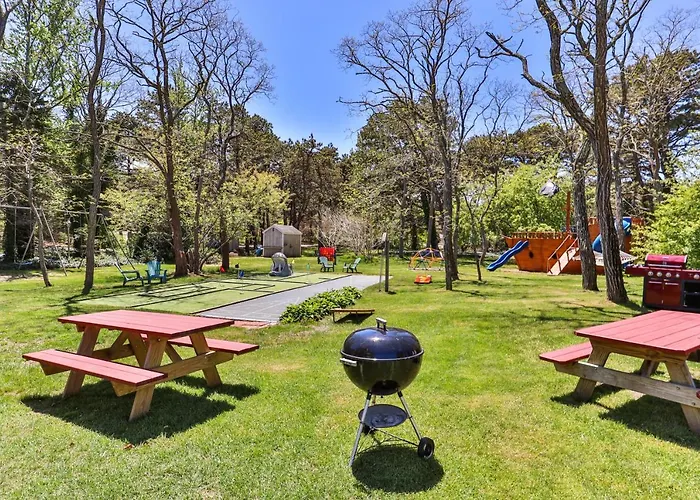 Self-Sufficient Cottages At Even'Tide Resort