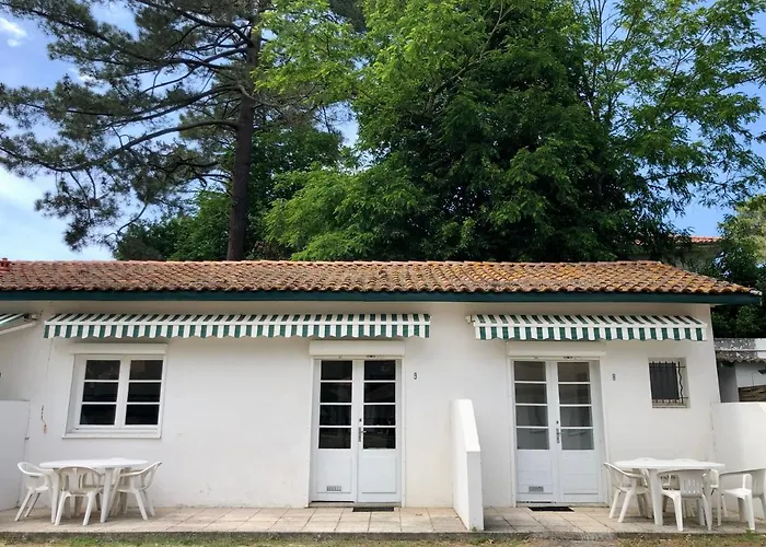 Les Pastourelles