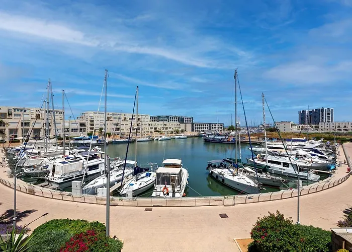 Lagoon View 3Bd Huge Family Apartment
