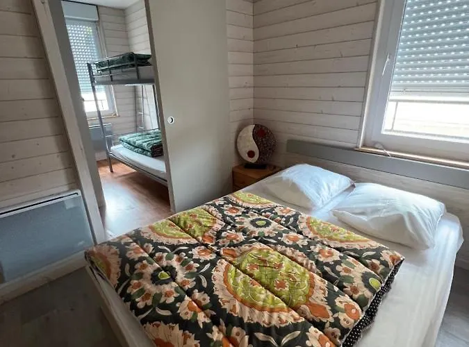 APPARTEMENT 4 PERSONNES CLASSE 2 ETOILES LEBOUCQ Laurent