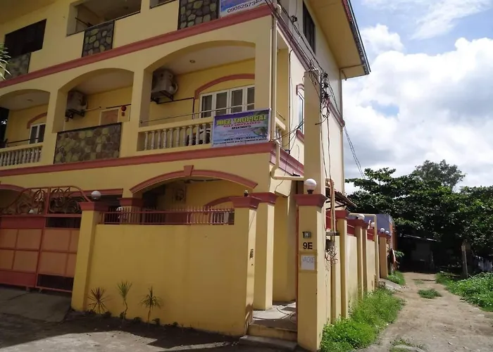 Julz Tropical Apartments