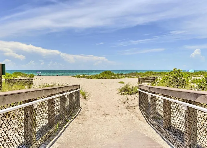 Elegant Venice Home W/ View - Walk To Beach!