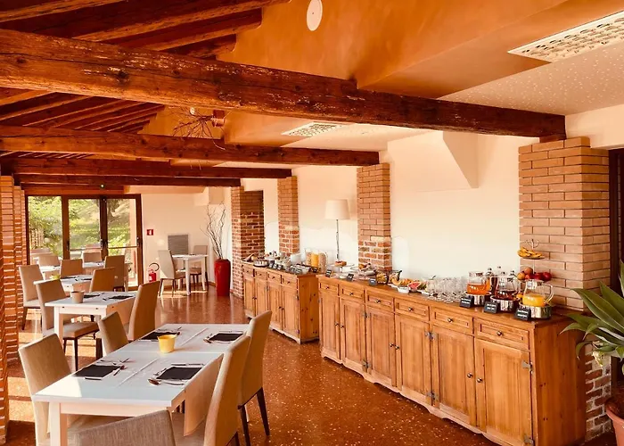 Elliot Osteria E Dormire In Collina