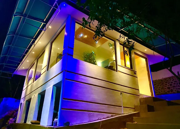 Shisiram-Italian Luxury Cottage Tabor Hills Resort
