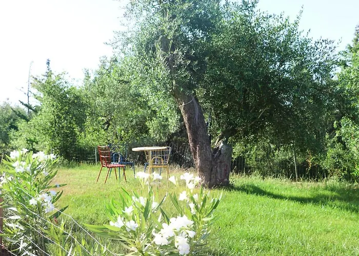 Essos Villas