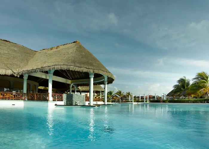 Grand Palladium Kantenah Resort & Spa
