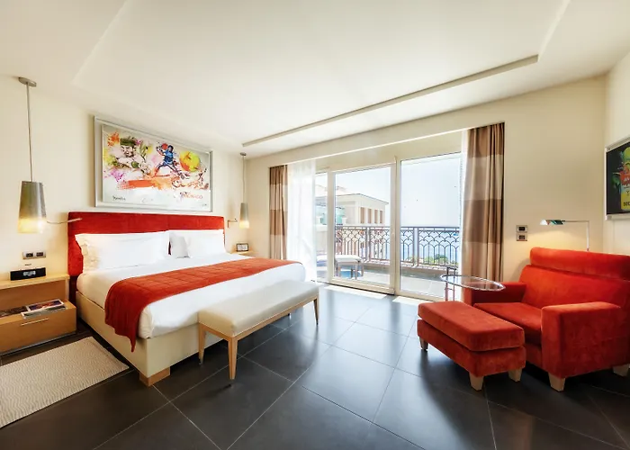 Monte-Carlo Bay Hotel & Resort