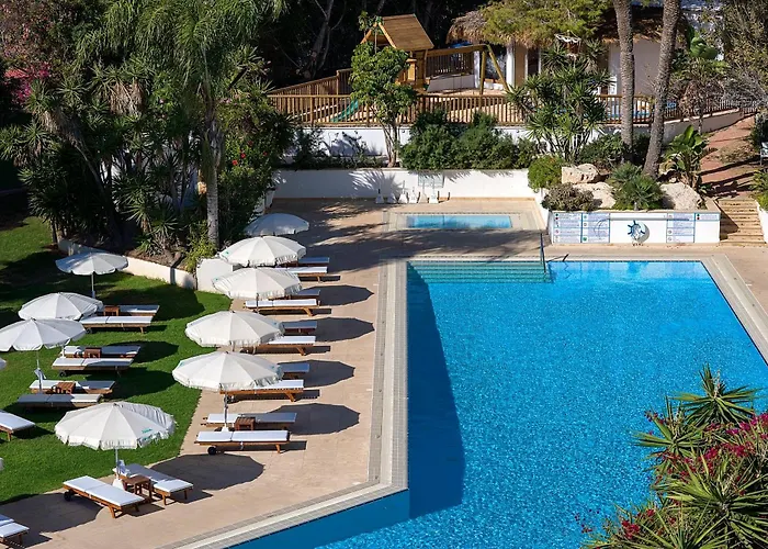 Grecian Sands Hotel