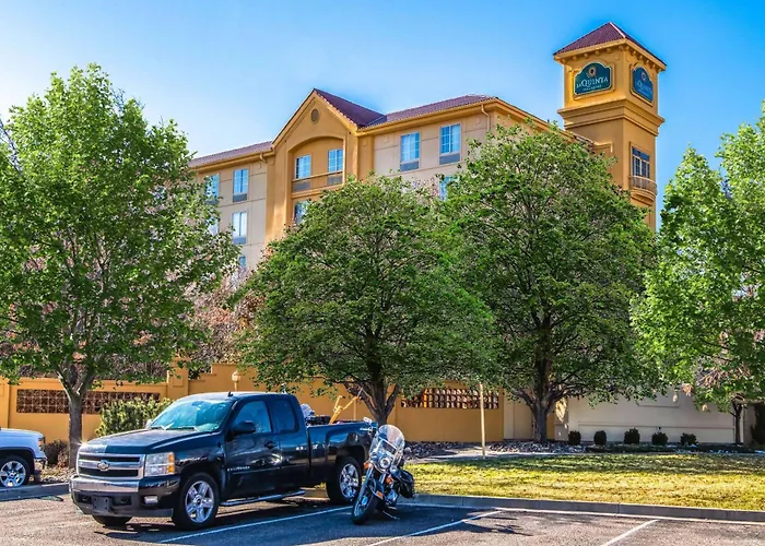 La Quinta Inn & Suites By Wyndham Colorado Springs South Ap