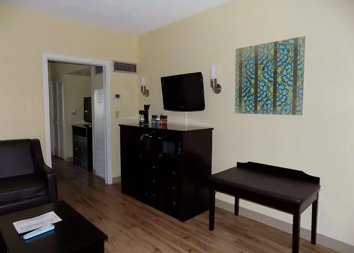Best Western Plus Deerfield Beach Hotel & Suites
