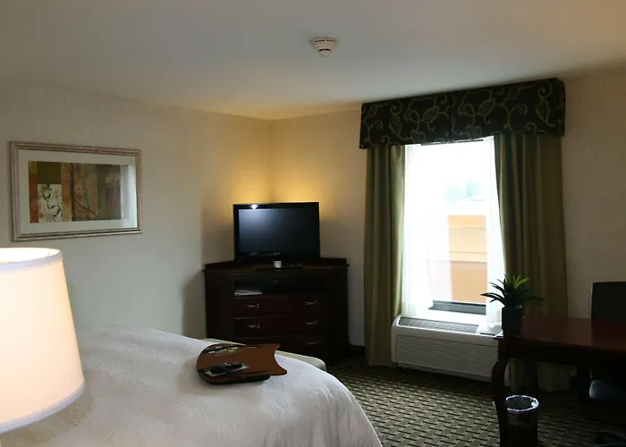 Hampton Inn & Suites Cleveland-Mentor