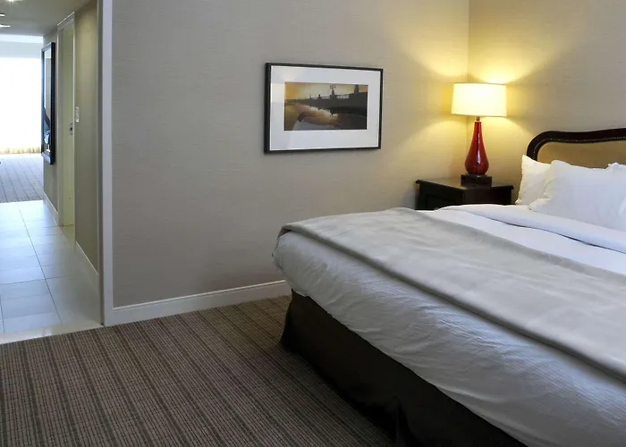 Hilton Niagara Falls/ Fallsview Hotel And Suites