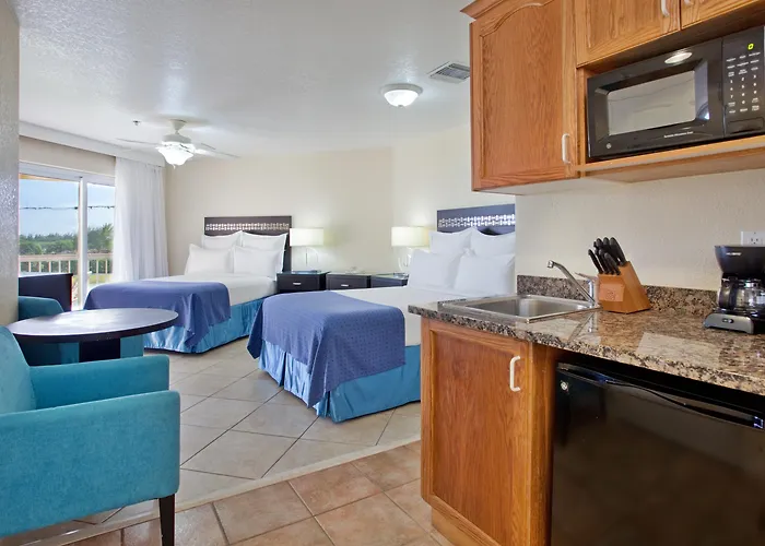 Holiday Inn Resort Grand Cayman By Ihg (Adults Only)