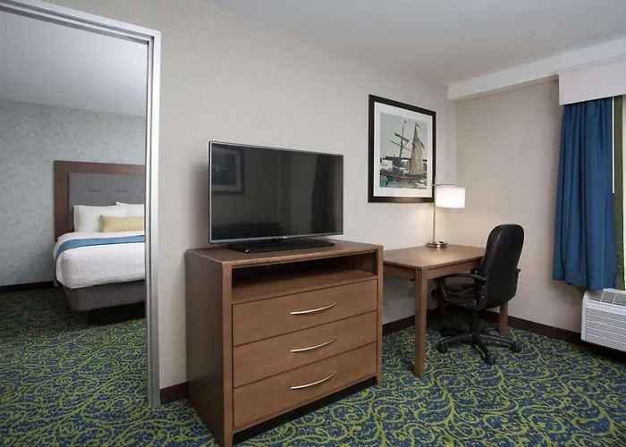 Best Western Plus Portsmouth Hotel & Suites