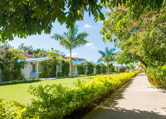 Travellers Beach Resort