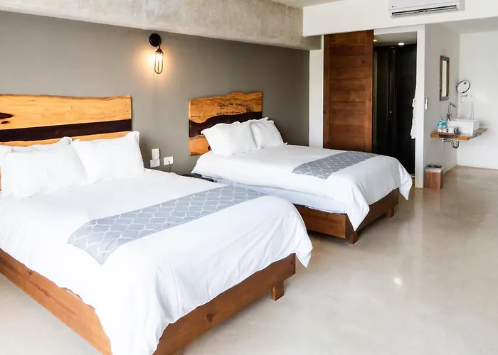 Sunday Hotel 52 at Playa del Carmen