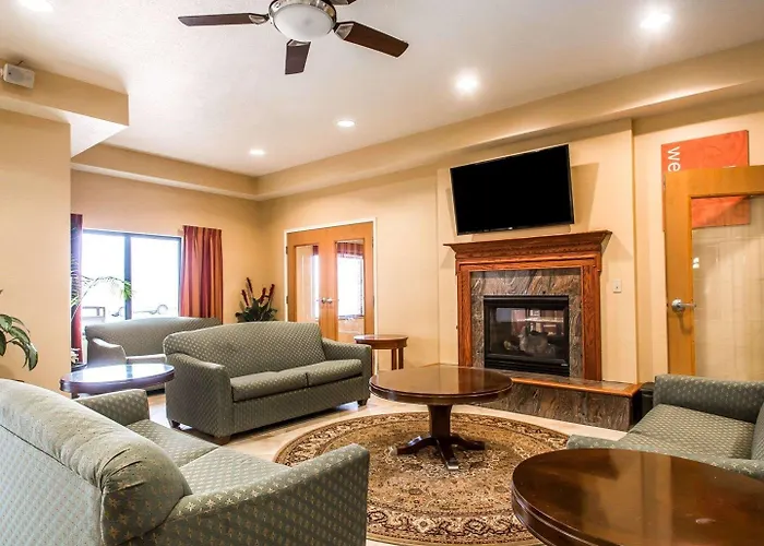 Comfort Suites Merrillville Near Us 30