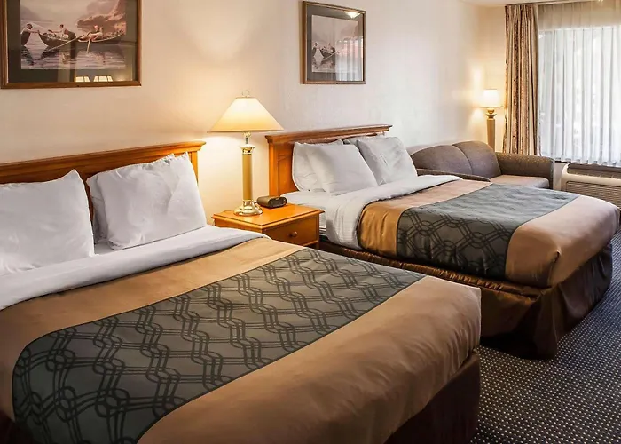 Econo Lodge Inn & Suites