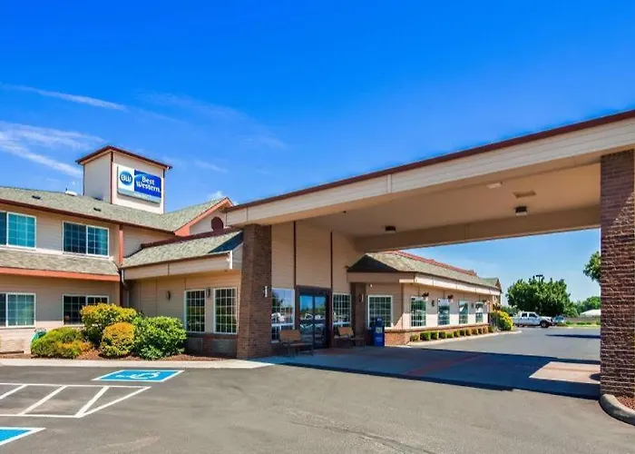 Best Western Rama Inn