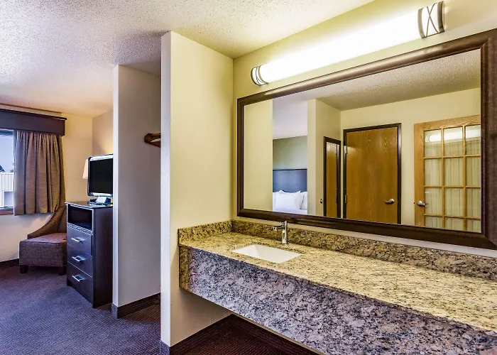 Americinn By Wyndham Hampton