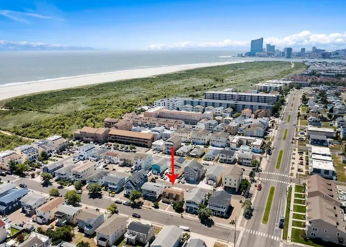 Beach Getaway Parking 2 Blocks To Beach
