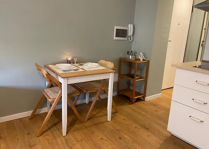 Cozy Apartments By Maura
