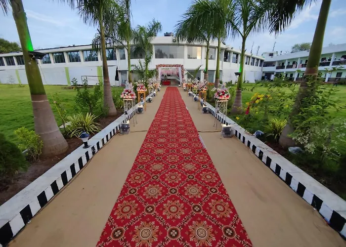 Raj Resort & Banquets