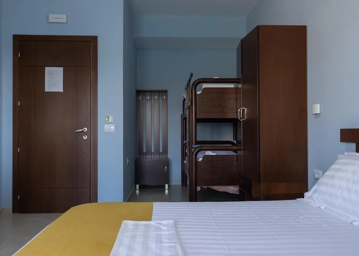 Hotel De Luna