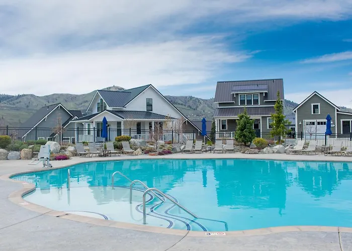 Arroyo With A Carriage House #60